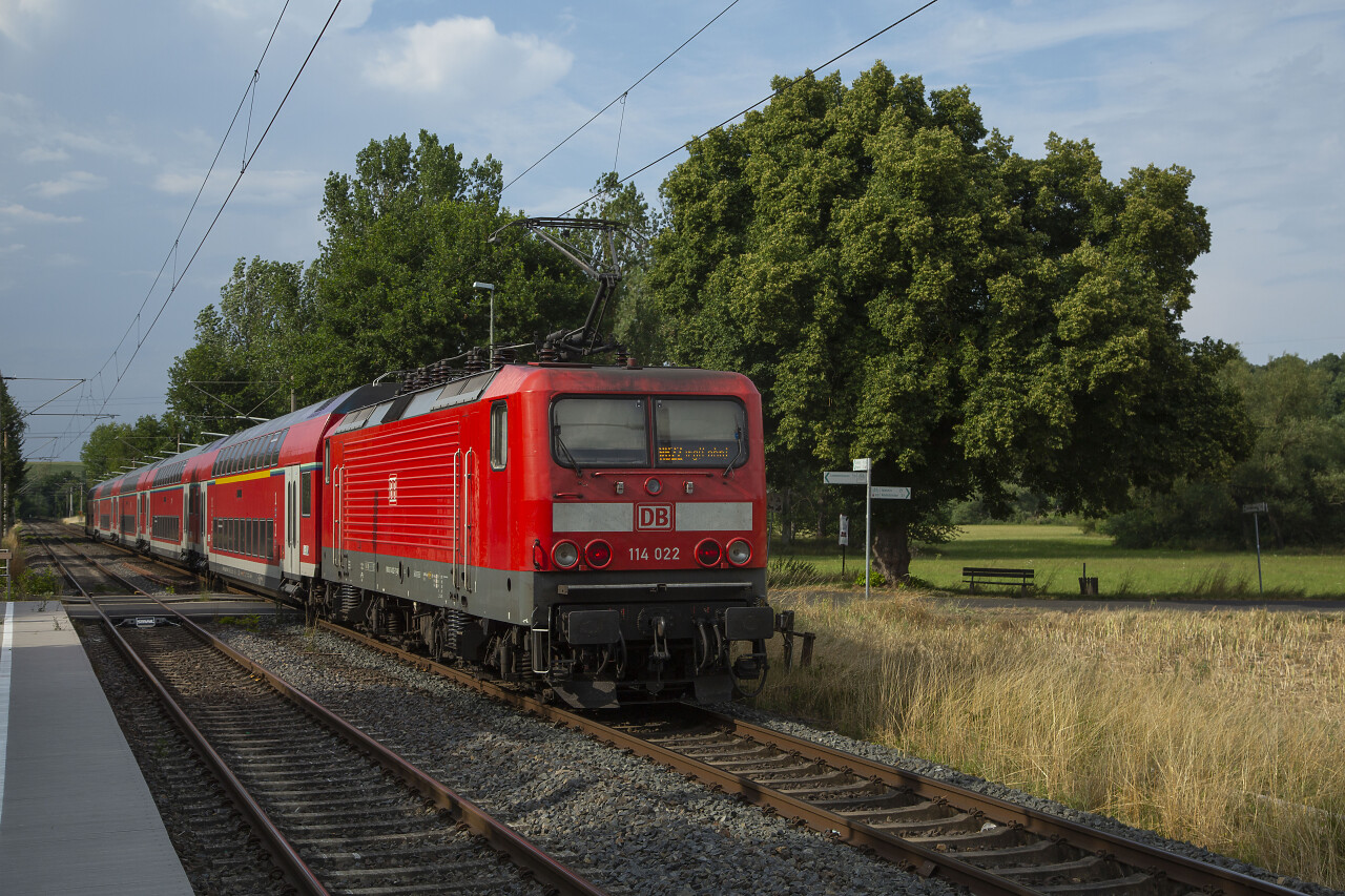 Der Db In Lindenholzhausen