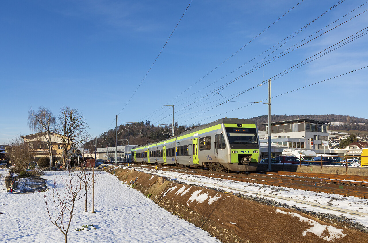 Rabe Der Bls Zwischen L Deli Und Steffisburg