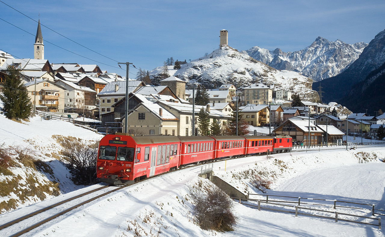 BDt 1751 der RhB in Ardez