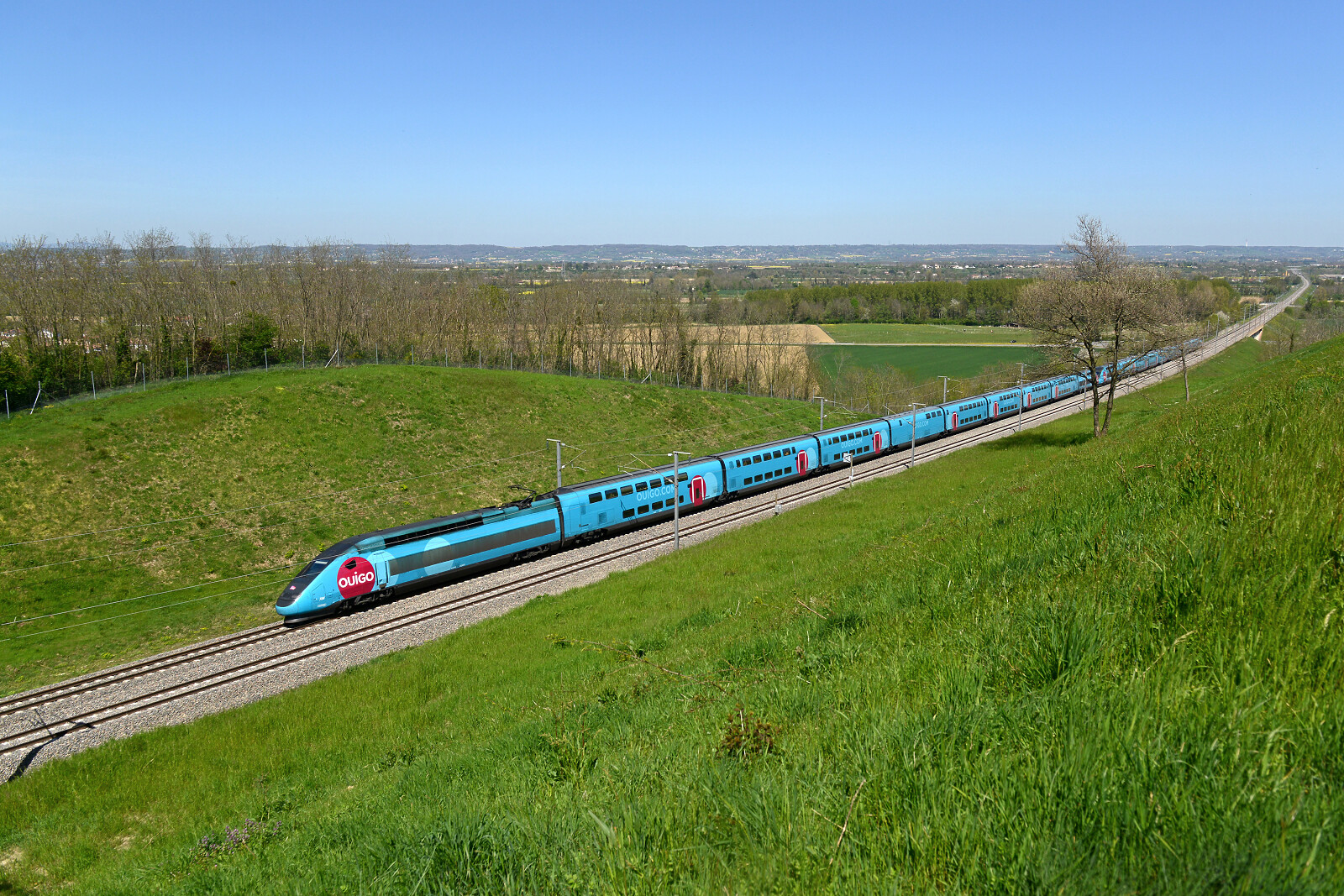 TGV Dasye 784 der SNCF (Société Nationale des Chemins de fer Français) in Saint-Sorlin-en-Valloire, Frankreich