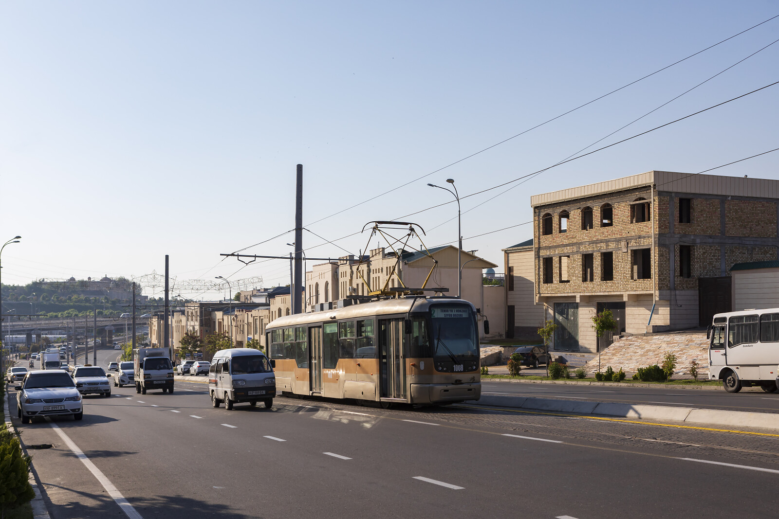 1008 der DK (Tramvay liniyalarini ekspluatatsiya qilish direksiyasi) bei Samarkand (Siyob Bozori), Usbekistan