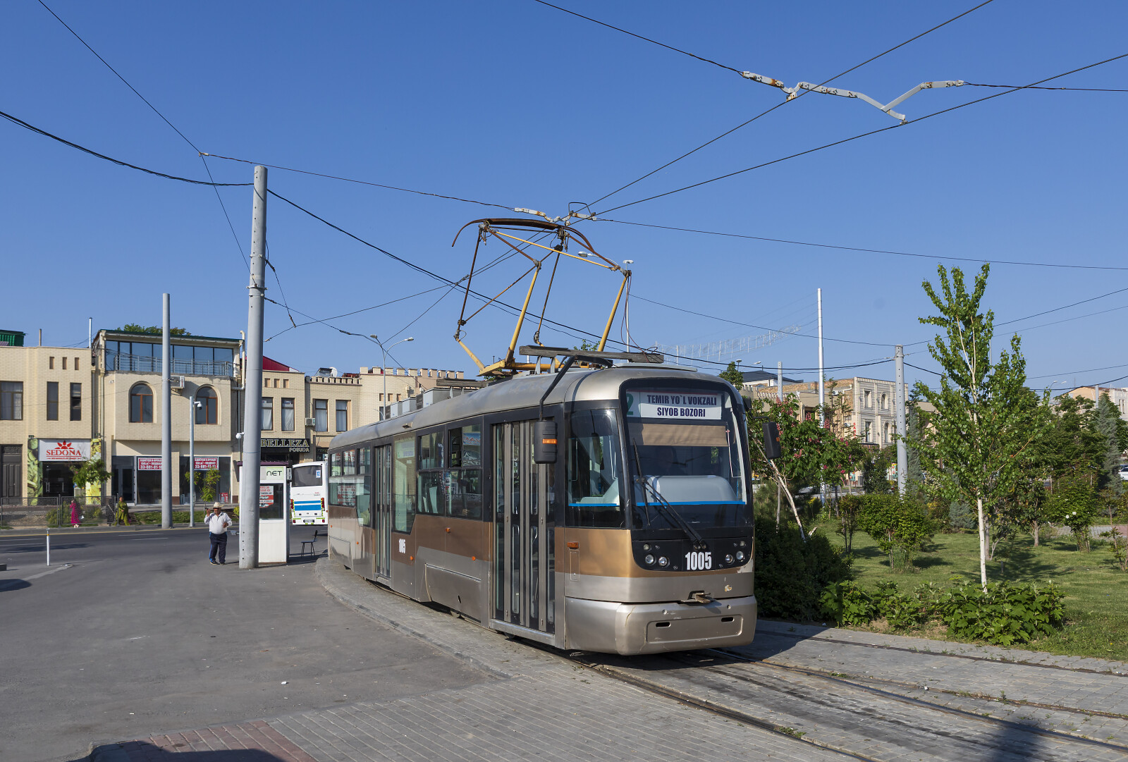 1005 der DK (Tramvay liniyalarini ekspluatatsiya qilish direksiyasi) bei Samarkand (Siyob Bozori), Usbekistan