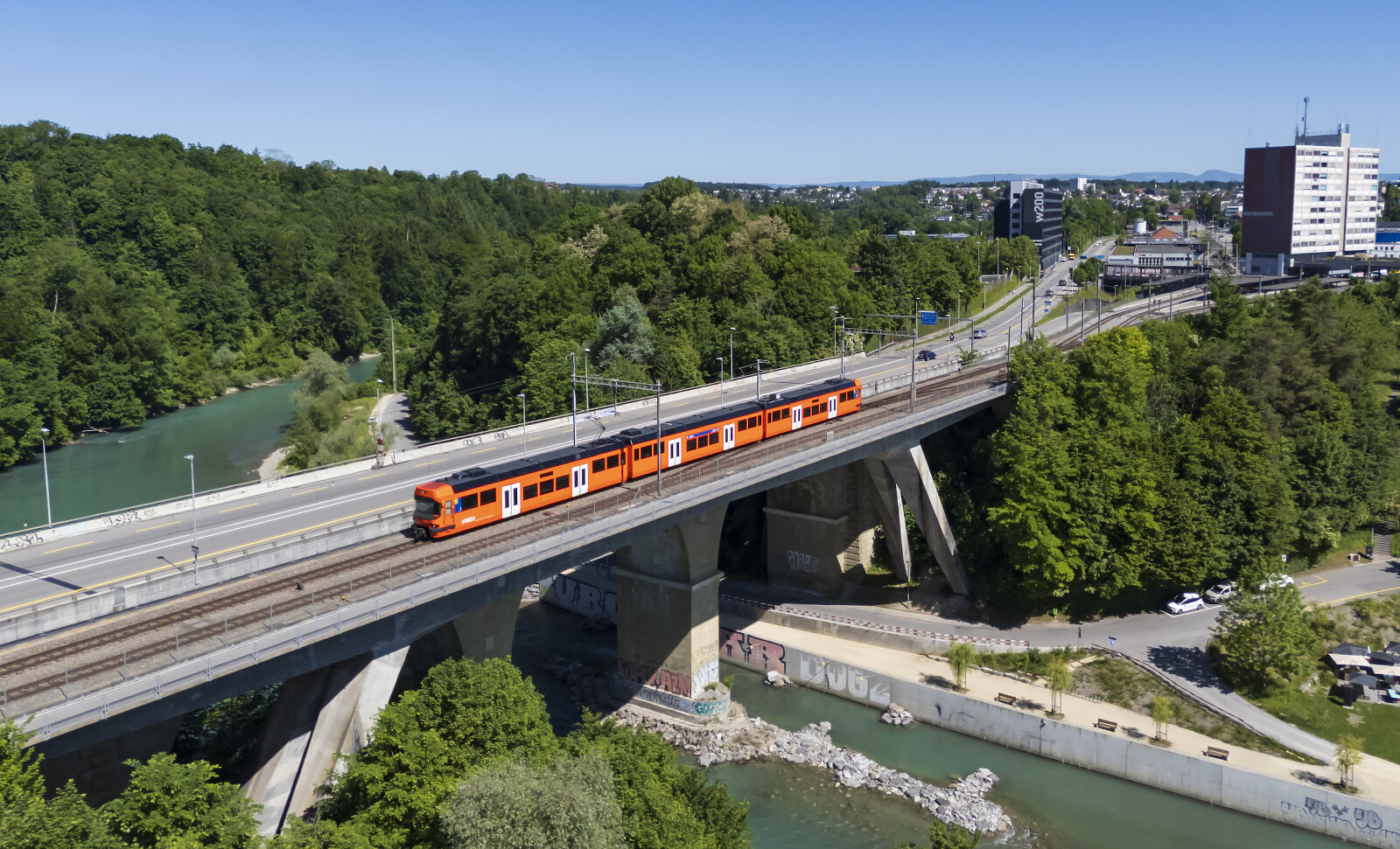 Be 4/12 Seconda der RBS (Regionalverkehr Bern-Solothurn) zwischen Worblaufen und Bern Tiefenau, Schweiz