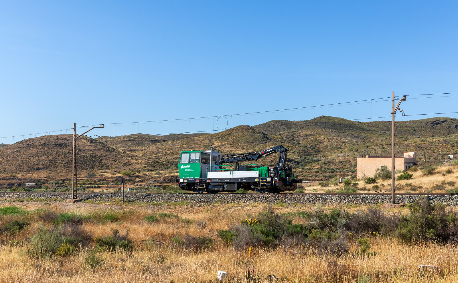 864 der adif (Administrador de Infraestructuras Ferroviarias) zwischen Fuente Santa und Gergal, Spanien